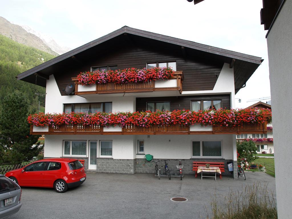 Ferienhaus Perle Saas-Grund Habitación foto